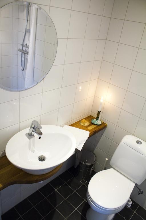 Everts Sjoebods Bed & Breakfast Гребестад Стая снимка